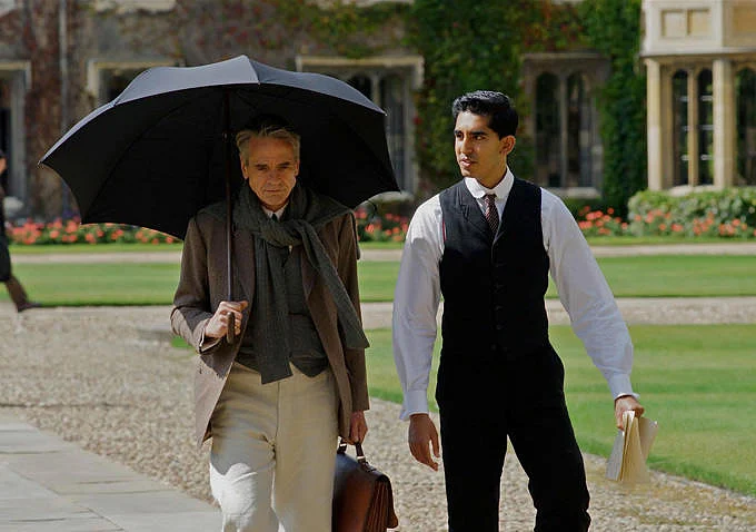 Jeremy Irons and Dev Patel in <i>The Man Who Knew Infinity</i>