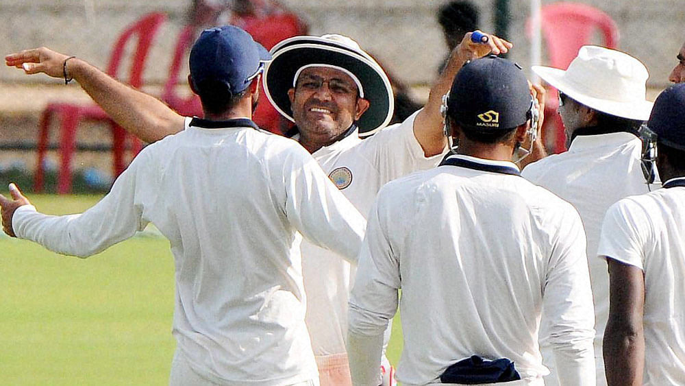 It’s still not too late to  give Virender Sehwag a farewell that honours the cricket hero, writes Shashi Tharoor.