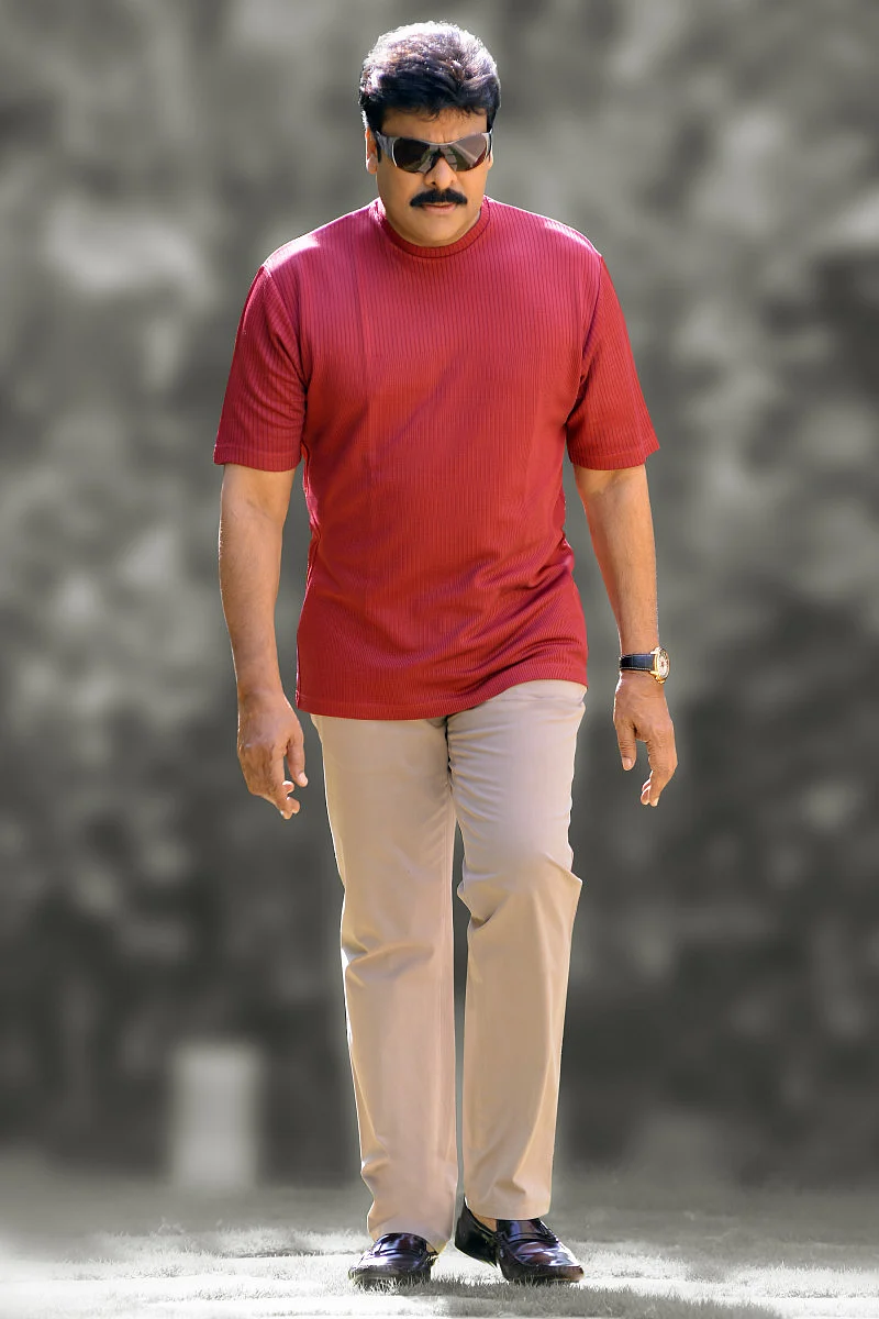 Chiranjeevi Rides a Horse, Saves Son Ram Charan in Comeback Film