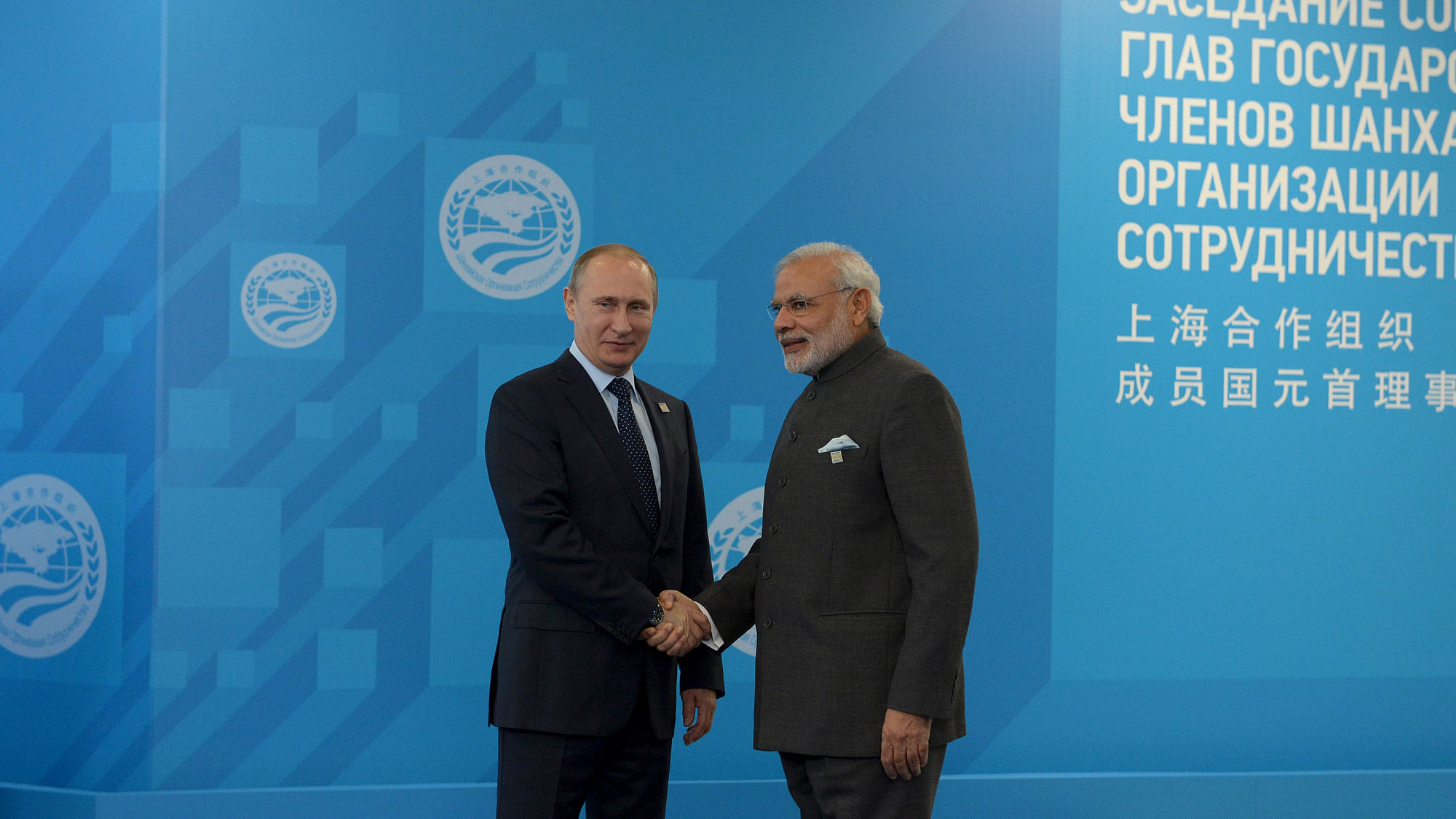 Russian President Vladimir Putin (left) shakes hands with Prime Minister Narendra Modi during the Shanghai Cooperation Organisation summit in Ufa, Russia, July 10, 2015. (Photo: Reuters)