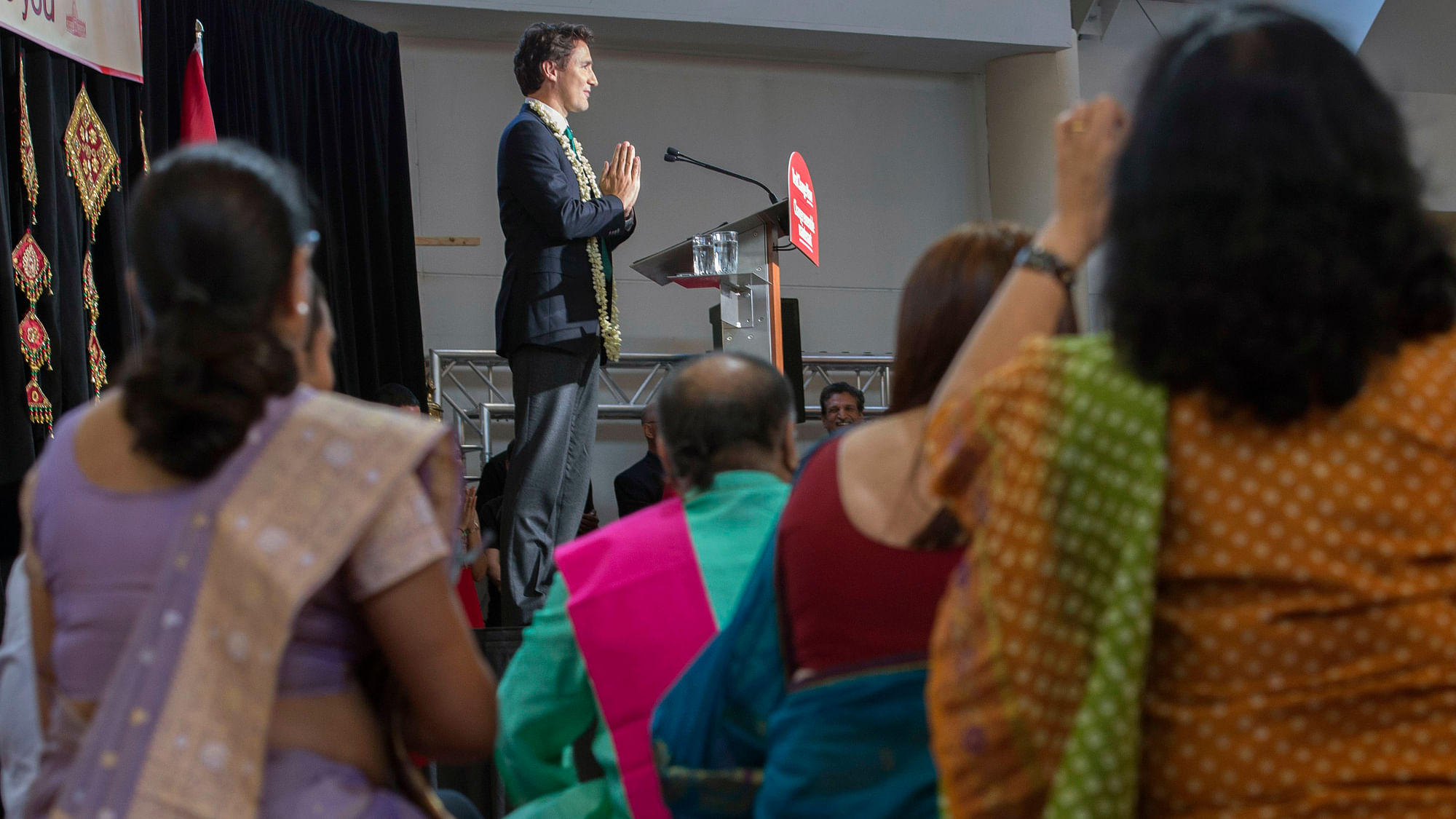  Liberal Leader Justin Trudeau addresses members of the Hindu community at the Sanatan Mandir Cultural Centre in Markham, Ontario (Photo: AP)