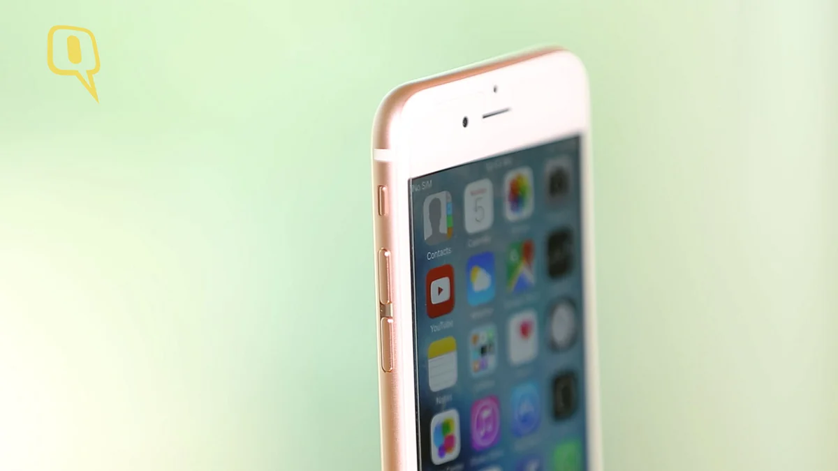 Apple iPhone 6s, 64GB, Rose Gold. (Photo: The Quint)