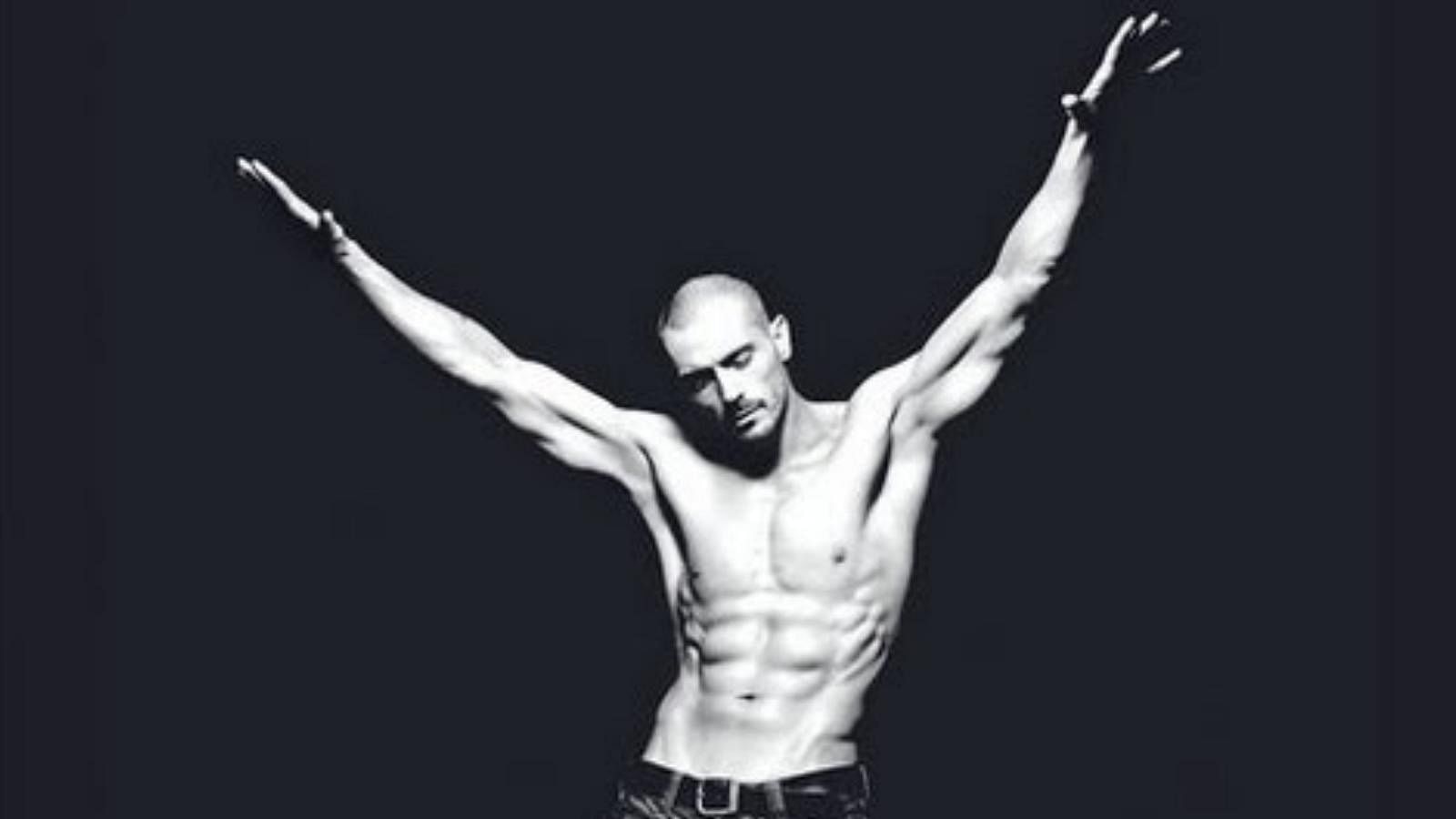 Bald is sexy, Arjun Rampal proves it (Photo: YouTube/BollywoodHungama)