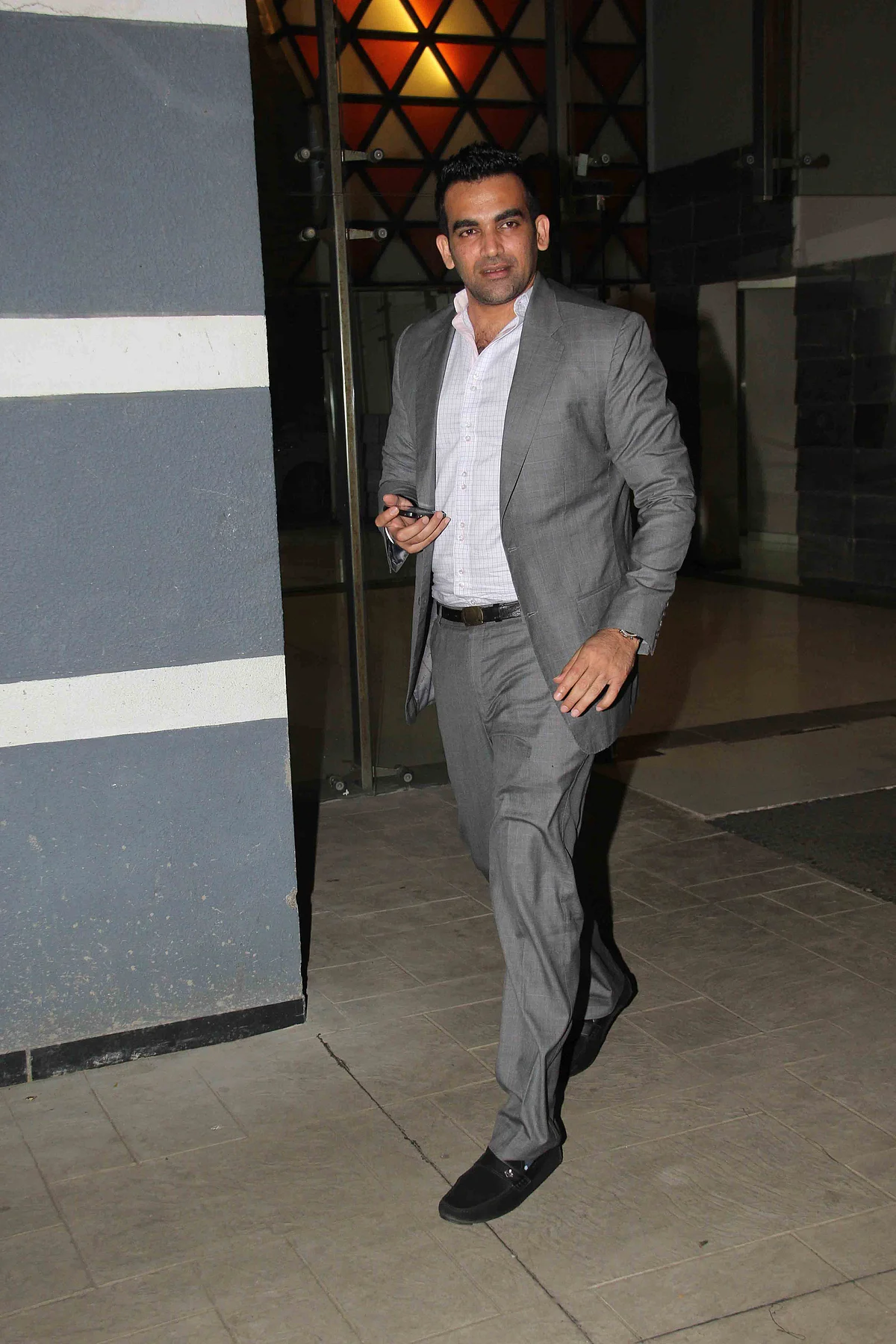 Zaheer Khan walks in to cameras at the party. (Photo: Yogen Shah)