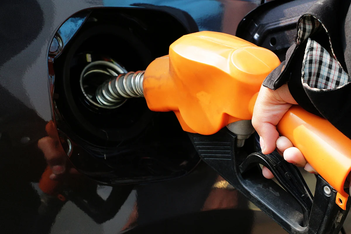 There remain practical reasons for the desire to switch to clean fuel. (Photo: iStockphoto)
