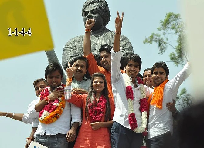 All the three DUSU elected representatives (garlanded in the photo) were on ground to question our ‘morality’. (Photo: Facebook/<a href="https://www.facebook.com/satender.choudhari">Satender Awana Abvp II</a>)