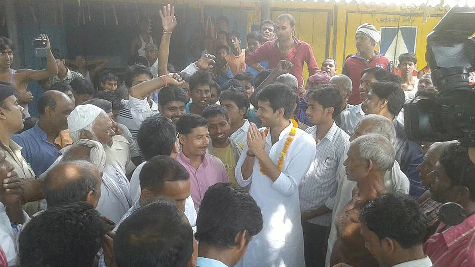 Lalu’s elder son, Tej Pratap developed cold feet midway and could not complete the pilot training course for unknown reasons. (Photo: <a href="https://www.facebook.com/tejpratapyadavrjd">Facebook</a>)