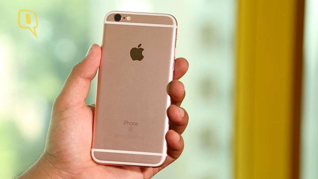 Apple iPhone 6s 64GB Rose Gold. (Photo: The Quint)