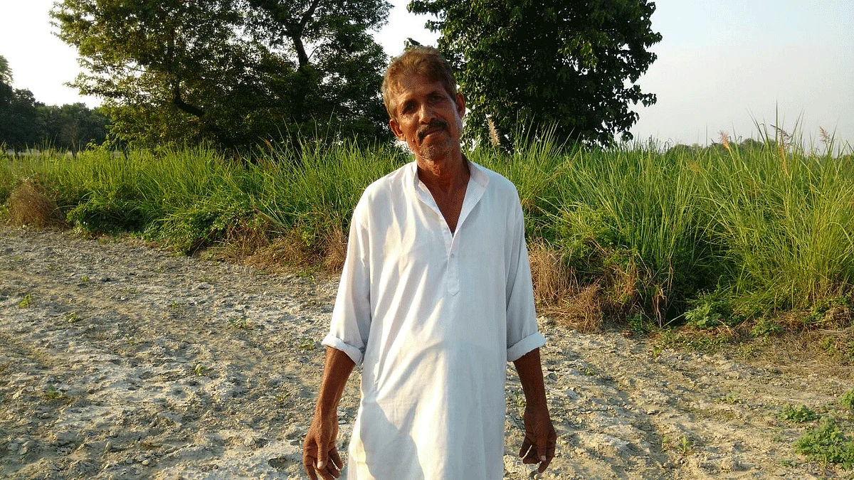 “Despite the taboos and difficulties, we continue to grow tobacco because it’s the only thing we know”, says Mohammad Irshad. (Photo: <b>The Quint</b>)