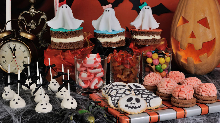 Halloween is the perfect night to let food do the spooking! (Photo: iStock)