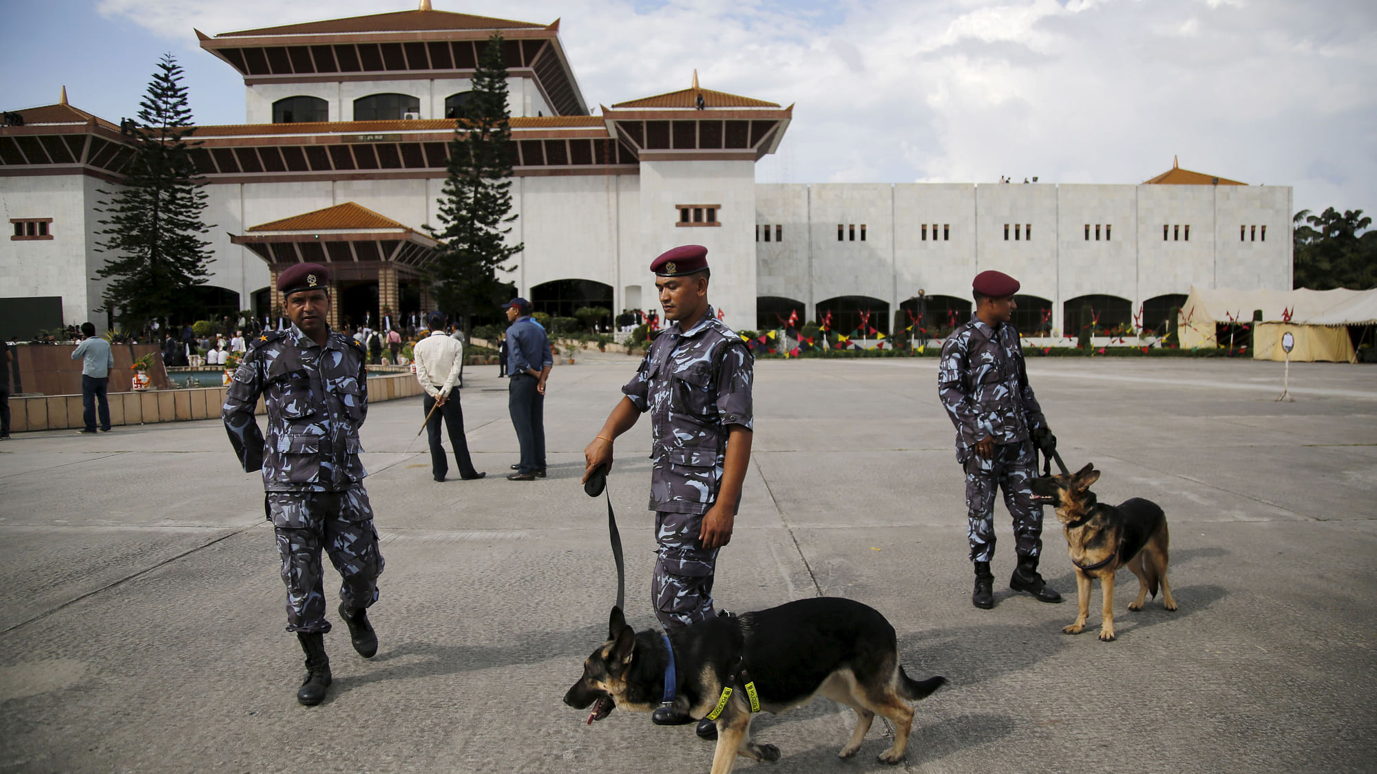 Nepalese police at the parliament before President Ram Baran Yadav promulgated the new constitution in Kathmandu. (Photo: Reuters)