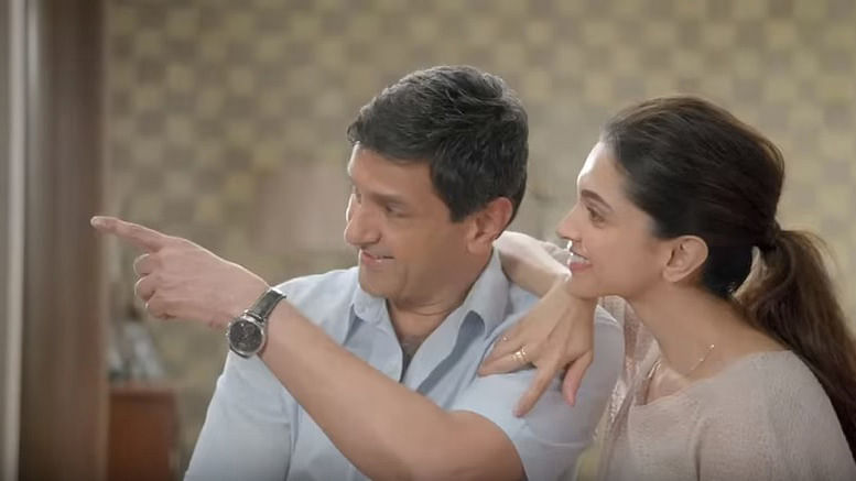 Father-daughter duo Prakash and Deepika Padukone share a lighter moment in her latest ad on Asian Paints.&nbsp;