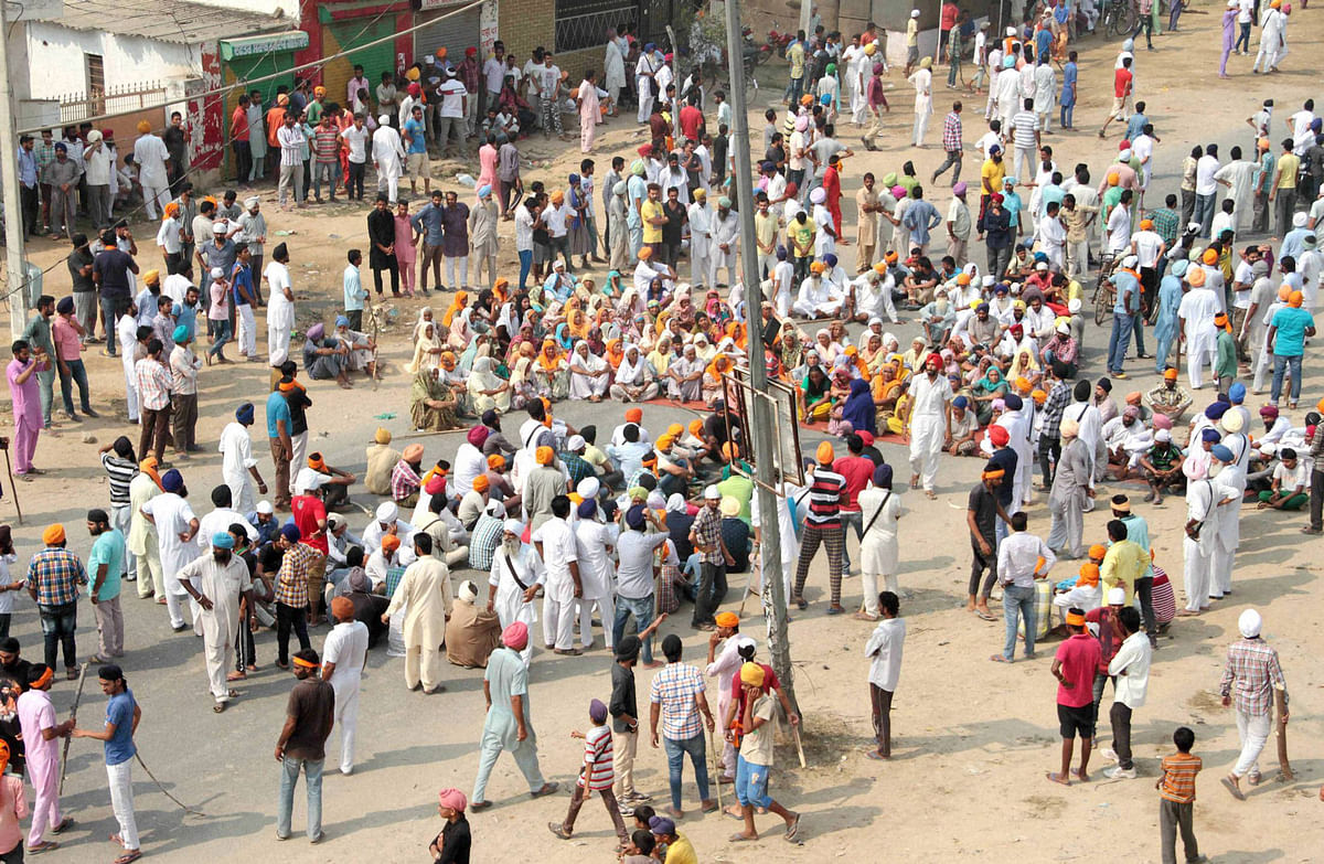 Congress leader Pratap Singh Bajwa demands President’s rule in Punjab after police-protesters clash in Faridkot.