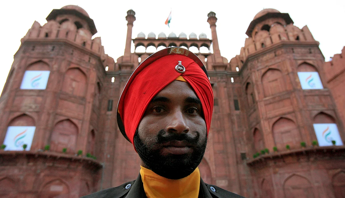A soldier from India’s Sikh regiment stands guard at the historic Red Fort in the old quarters of Delhi. (Photo: Reuters)