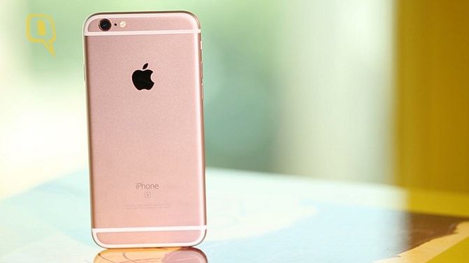 Apple iPhone 6s Rose Gold (Photo: The Quint)