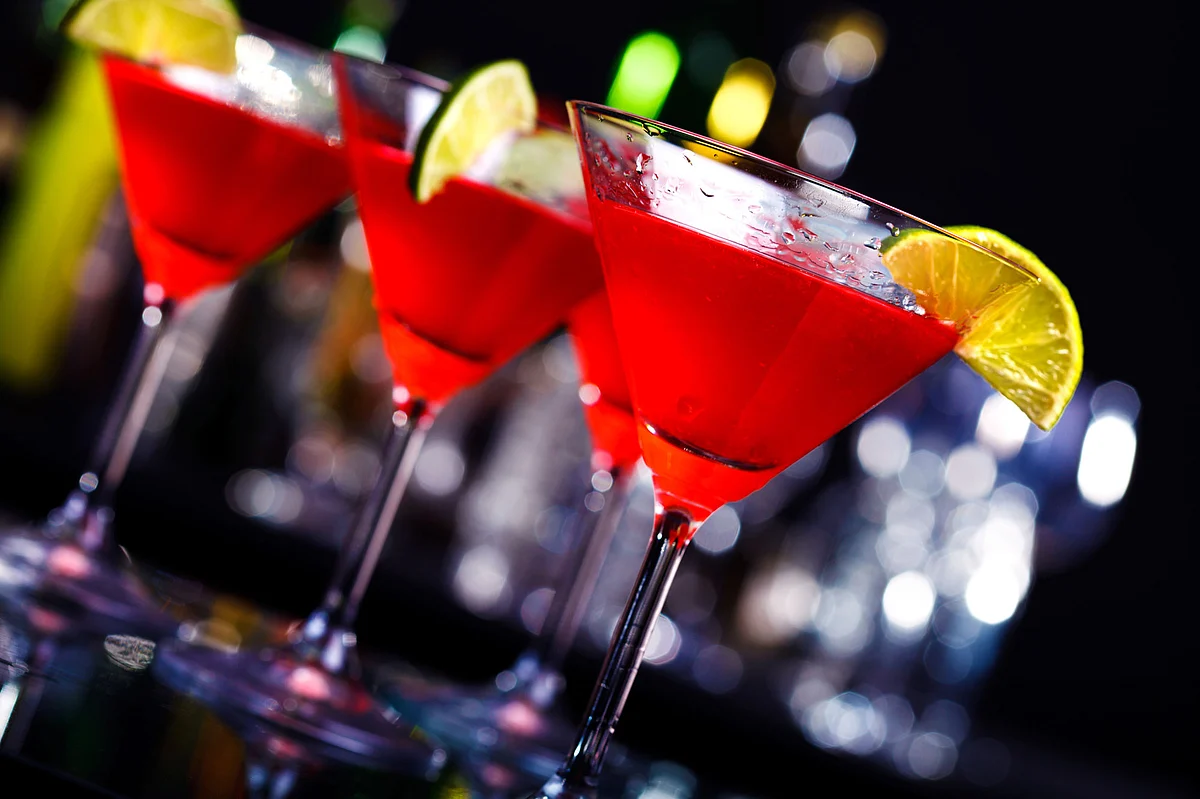 The Cosmopolitan is a fun, fruity cocktail. (Photo: iStockphoto)