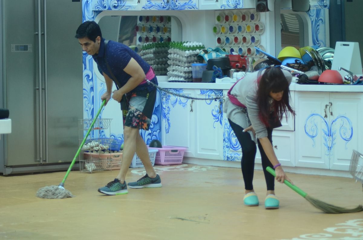 Bigg Boss inmates are sad about Ankit’s exit but forget their tears with the ‘Nilami’ task on day 8 of Bigg Boss 9