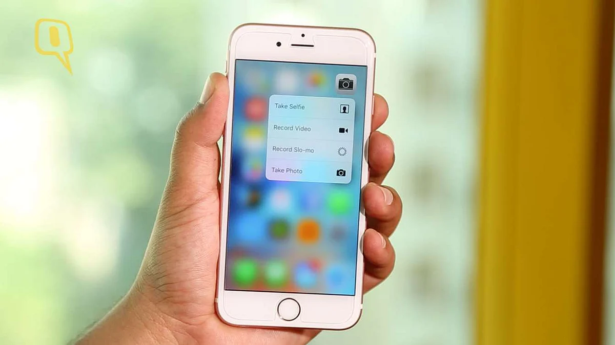 Apple iPhone 6s 64GB Rose Gold. (Photo: The Quint)