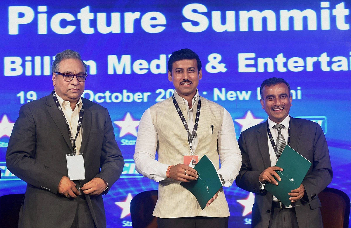 Rajyavardhan Rathore (centre) with CEO of Prasar Bharati, Jawhar Sircar (left) and Chairman of CII National Committee on Media and Entertainment, Sudhanshu Vats during the CII Big Picture Summit 2015 in New Delhi on Monday. (Photo: PTI)