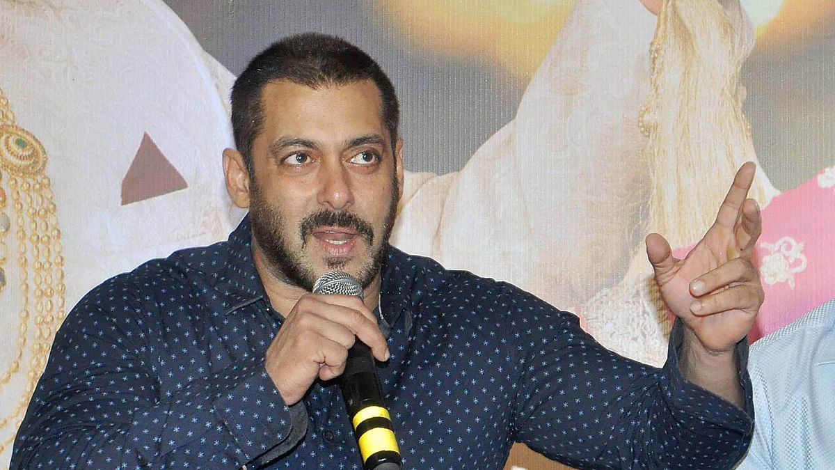 QuickE: Salman Ignores Ranbir, Big B & Farhan’s Dosti and More