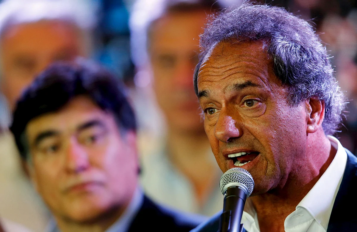 Ruling party candidate Daniel Scoli lost to conservative opposition challenger Mauricio Macri by a small margin. (Photo: Reuters)