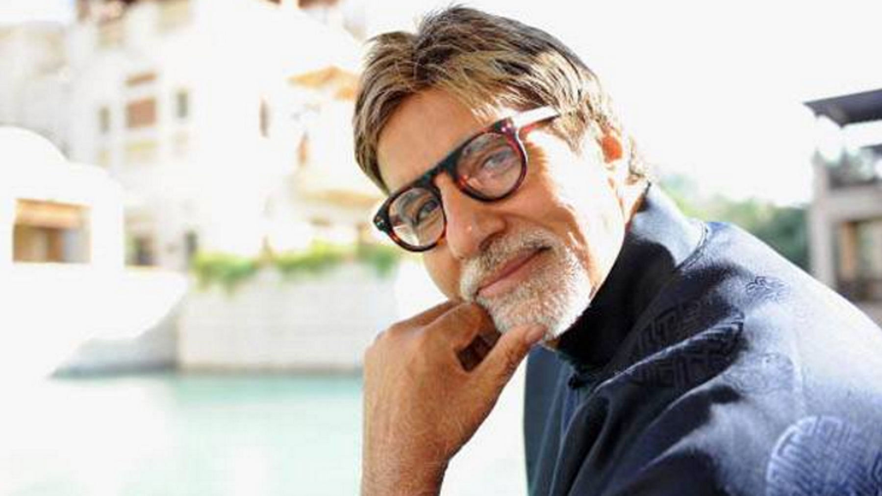 Amitabh Bachchan was discharged from the hospital. 