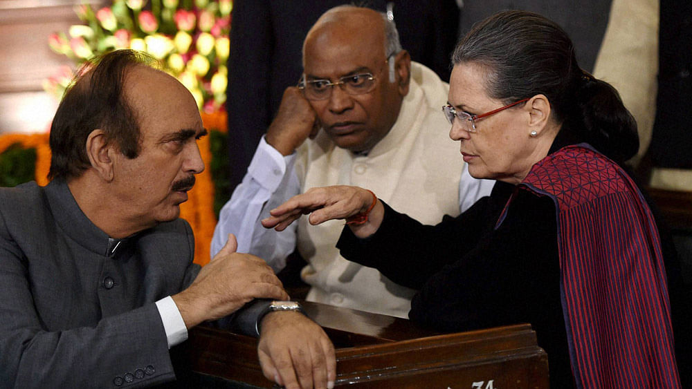 <div class="paragraphs"><p>Congress President Sonia Gandhi and Ghulam Nabi Azad.</p></div>