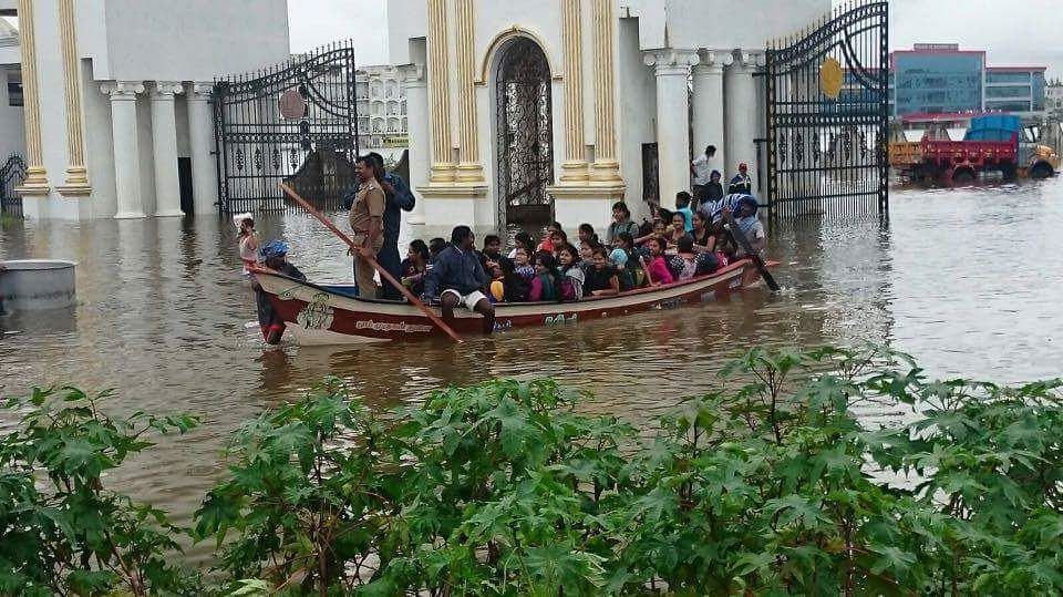Twitter flooded with pictures of Chennaiites’ woes.