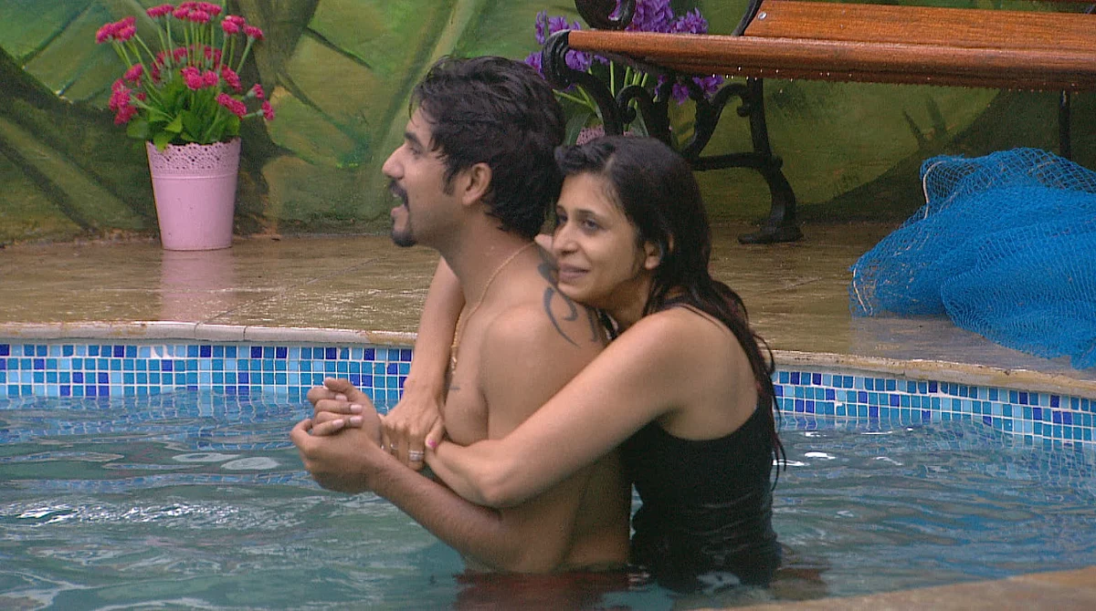 Suyyash and Kishwer find a little time for PDA