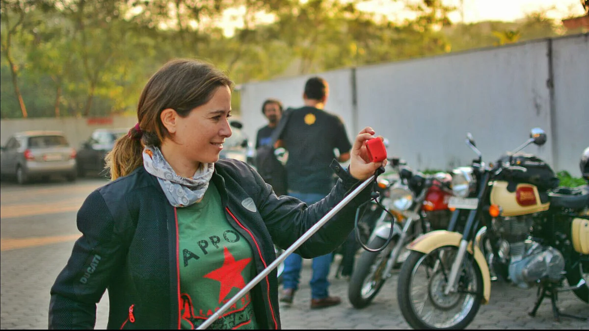Spanish biker holding the selfie stick. (Photo: <b>The Quint</b>)