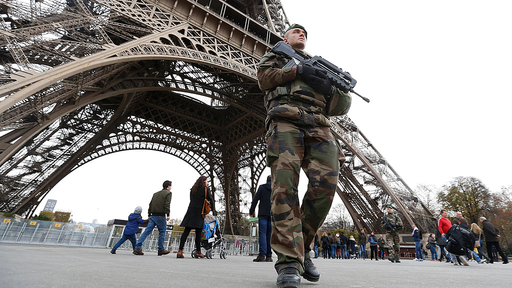 French military patrol near the Eiffel Tower the day after a series of deadly attacks in Paris. (Photo: Reuters)