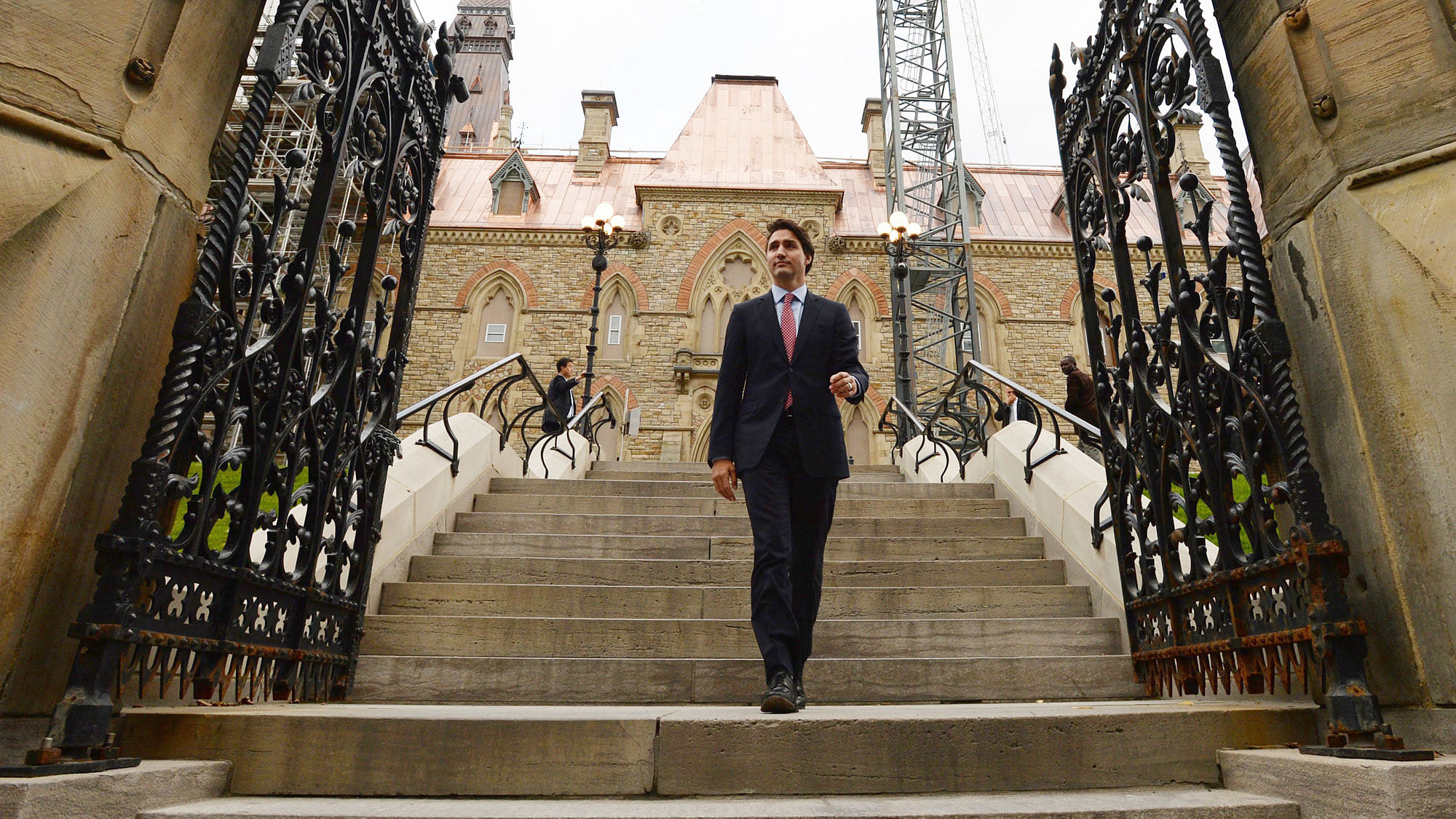 Canadian Prime Minister Justin Trudeau makes his way from Parliament Hill (Photo: AP) 