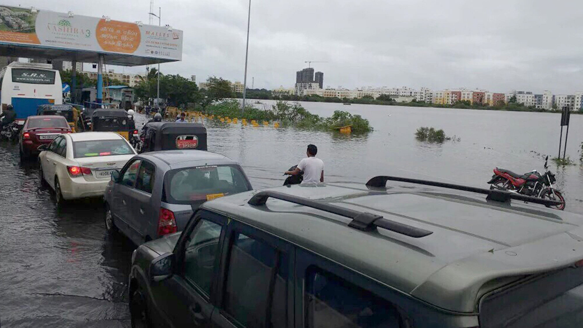 Flooded streets on the outskirts of Chennai. (Photo: <b>The Quint</b>)