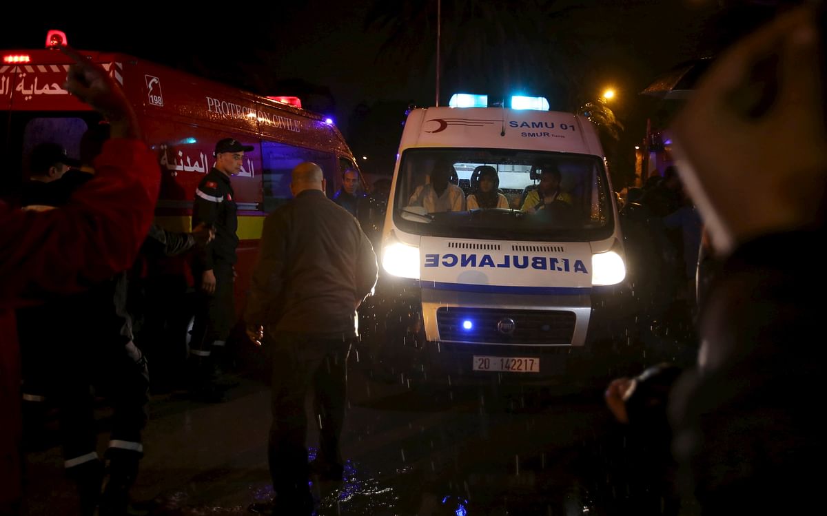 At least 12 people have been killed in an explosive attack on a Tunisian presidential guard bus in Tunis.