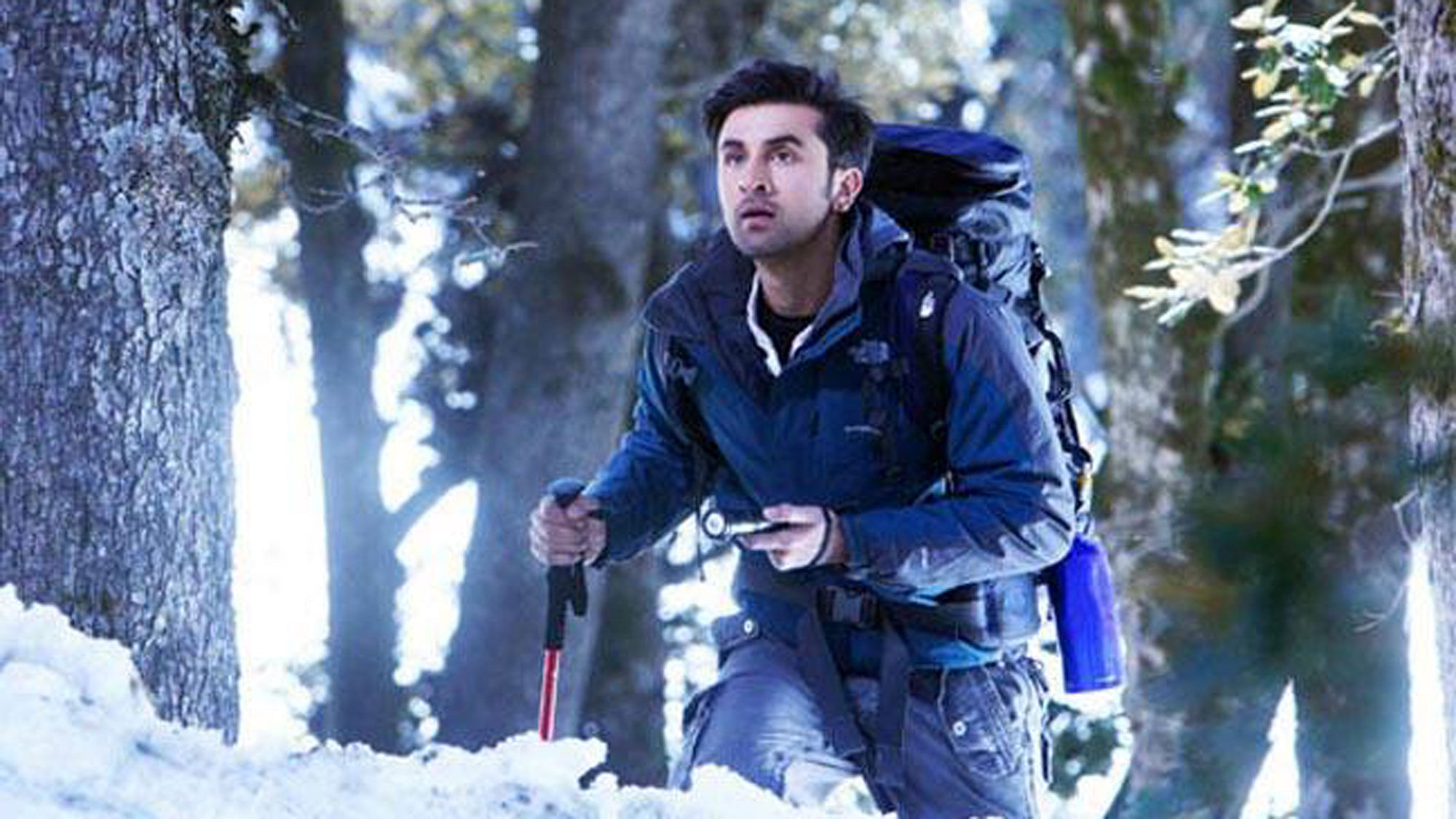 Trekking isn’t like taking a vacation – there are certain rules you must follow! (Photo Courtesy: <a href="https://www.facebook.com/YehJawaaniHaiDeewani/photos_stream">Facebook/Yeh Jawaani Hai Deewani</a>)