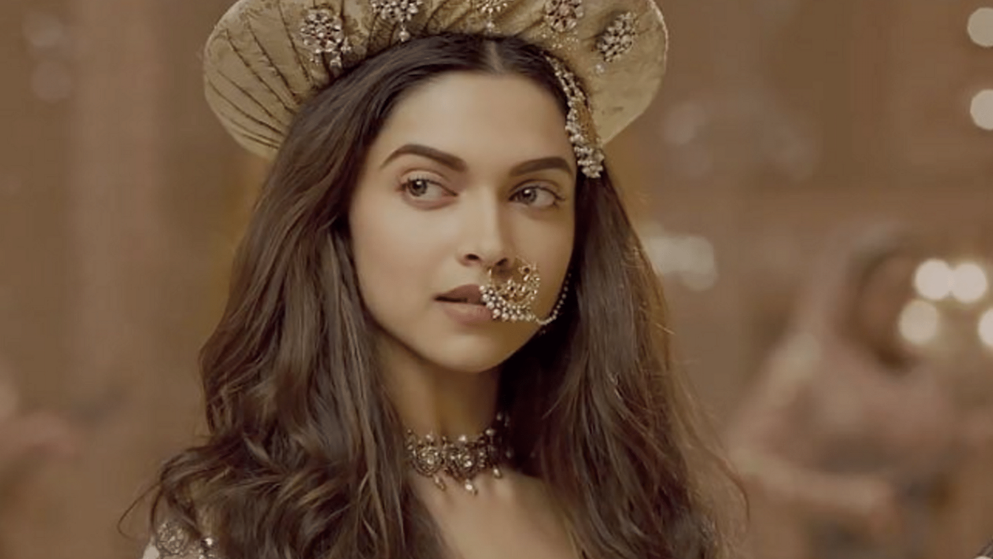  Deepika Padukone in a scene from the film <i>Bajirao Mastani</i>