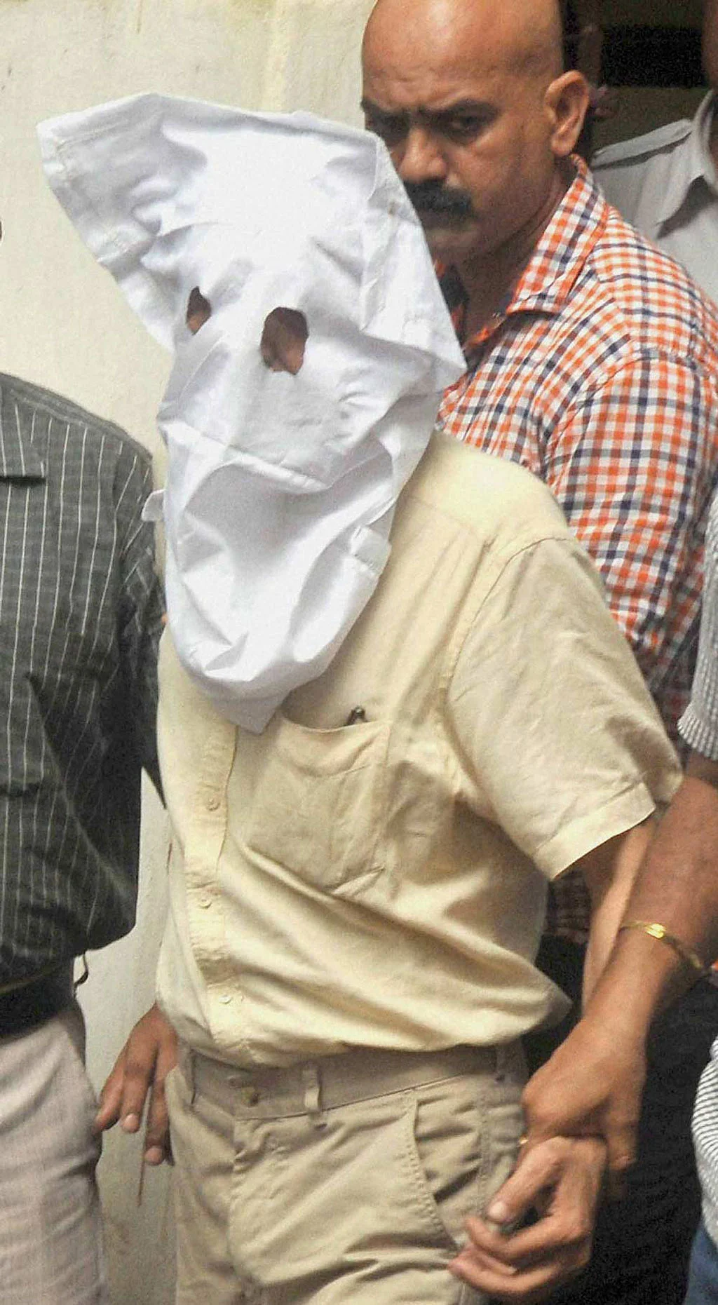 Indrani Mukerjea’s second husband, Sanjeev Khanna being taken away by the police. (Photo: PTI)