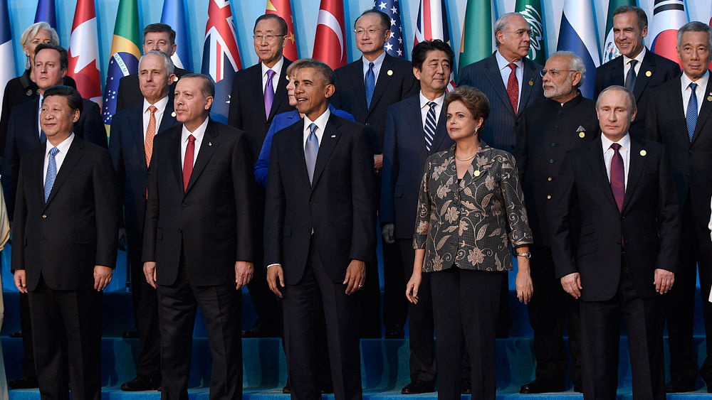 President Barack Obama (centre)  in a group photo with other leaders during the G20 Summit in Antalya, Turkey, November 15, 2015. (Photo: AP)