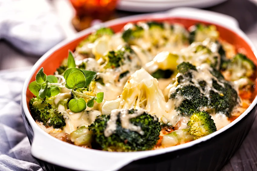 The broccoli and cheese casserole is one of the star side dishes on Thanksgiving. (Photo: iStock)