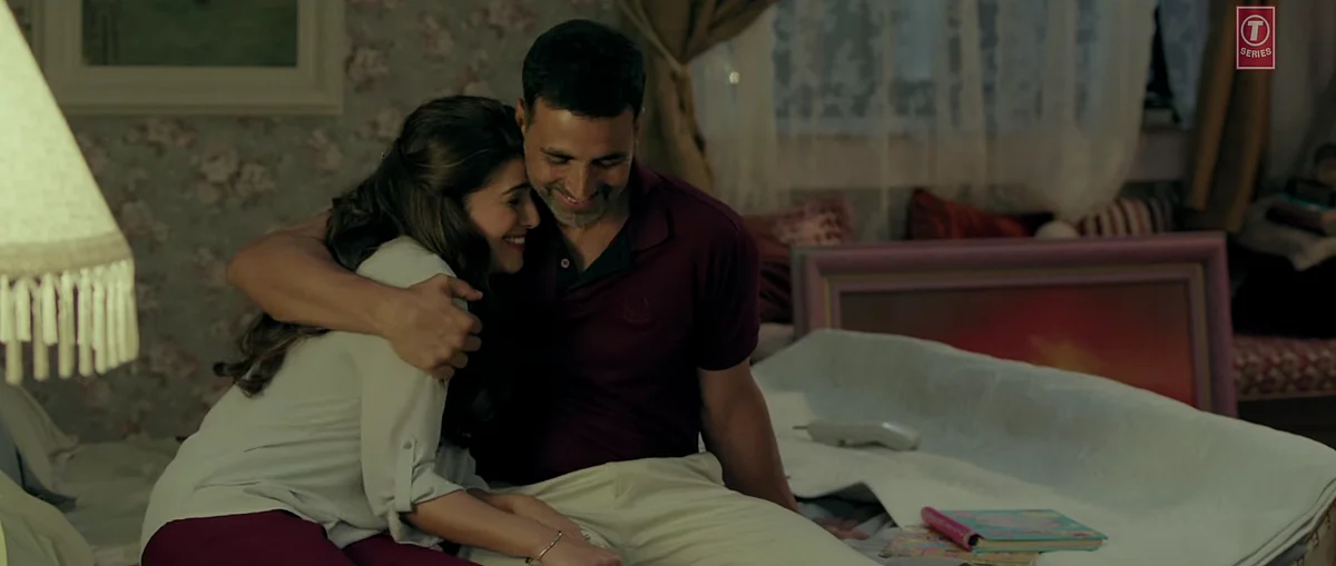 Nimrat Kaur and Akshay Kumar play the lead roles in the upcoming thriller <i>Airlift</i> (Photo: YouTube/T-Series)