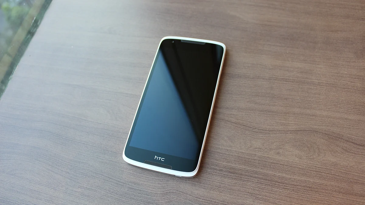 The phone has a beautiful design. (Photo: <b>The Quint</b>)