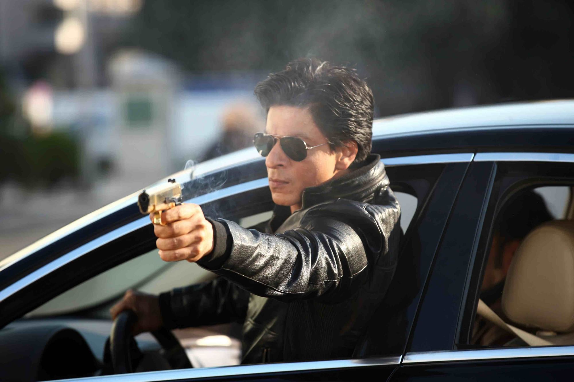 You wanna mess with me? Think again: Shah Rukh Khan in <i>Dilwale </i>(Photo Courtesy: Red Chillies Entertainment)