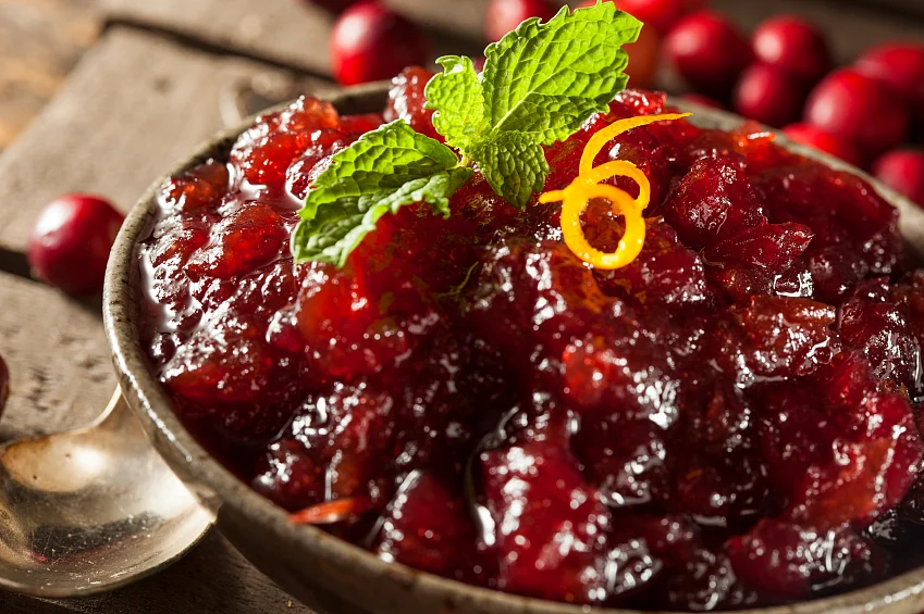 The rich cranberry sauce pairs perfectly with turkey! (Photo: iStock)