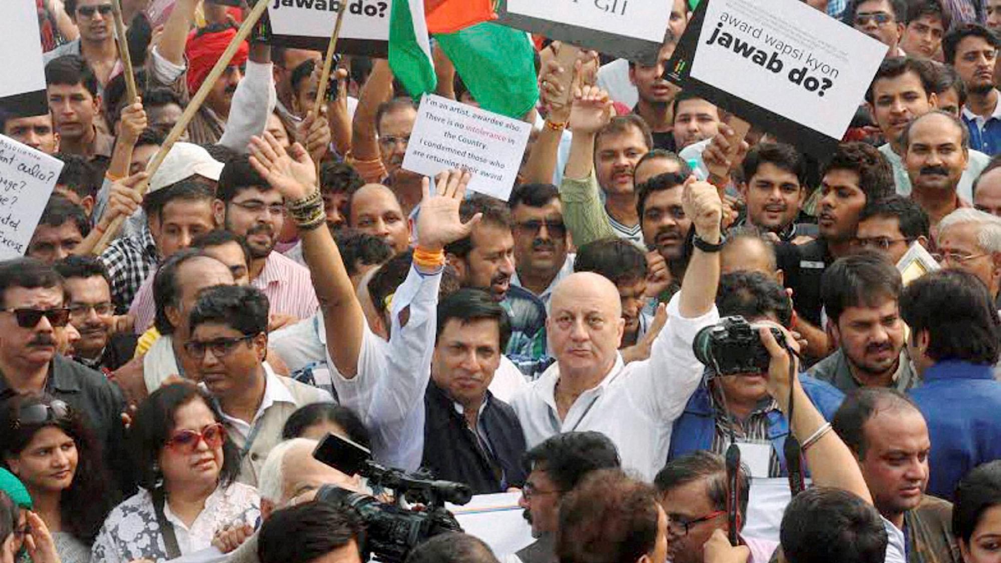 Anupam Kher, Madhur Bhandarkar and other film personalities during the “March for India” campaign. (Photo: PTI)