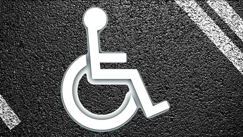 People with disabilities already face a lot of ignorance and prejudice. People wth invisible disabilities deal with prejudice on a whole new level (Photo: iStock altered by The Quint)