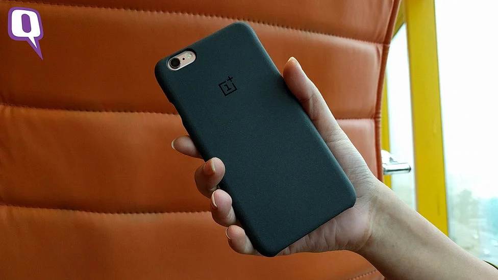 OnePlus iPhone 6s Sandstone case. (Photo: <b>The Quint</b>)