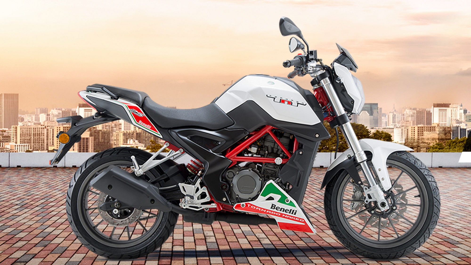 The DSK Benelli TNT 25 comes with a 6-speed transmission. (Photo: <a href="http://www.dskbenelli.com/tnt-25.php">DSK Benelli</a>)