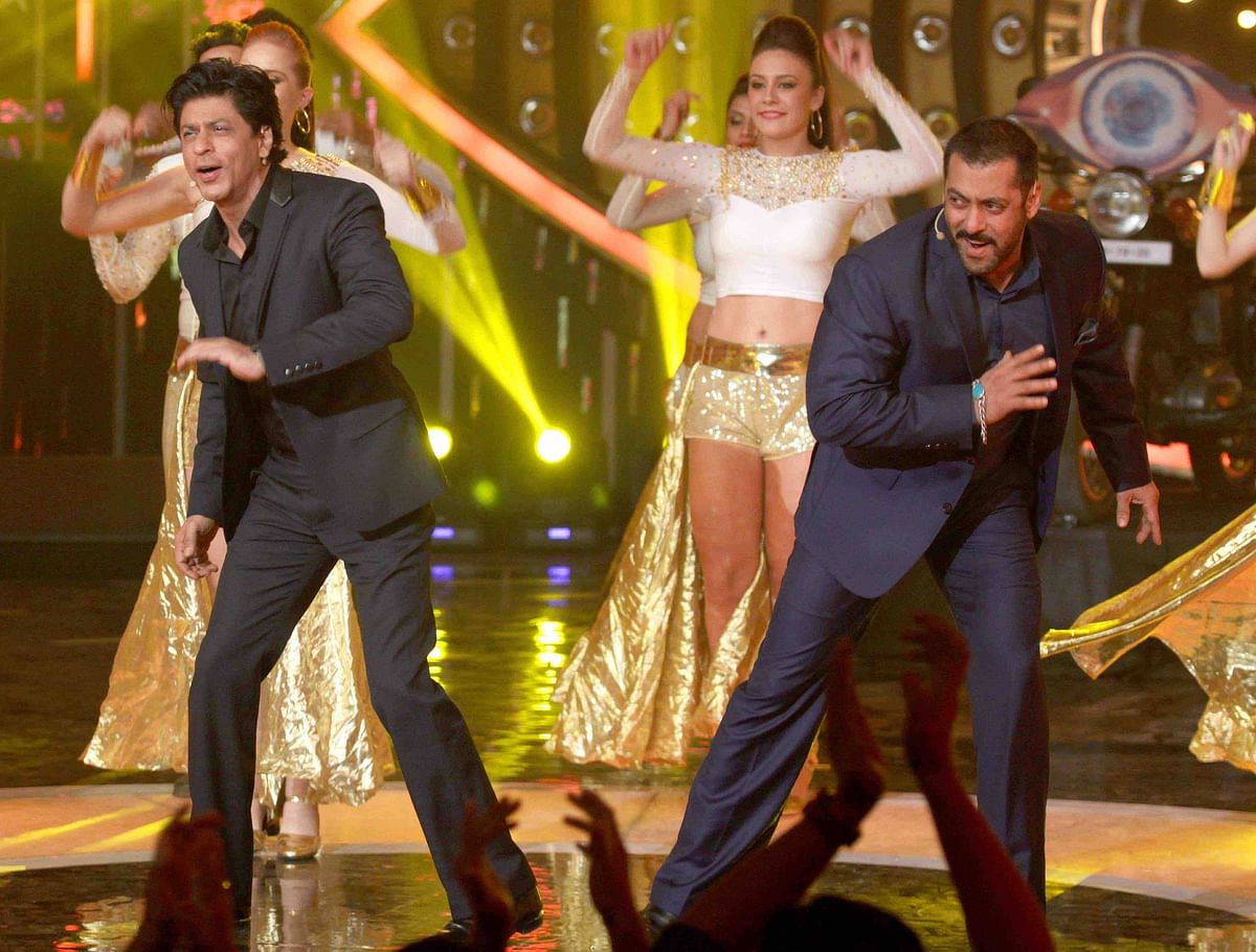 The duo of Shah rukh and Salman Khan rocked the show and gave audience a great time.