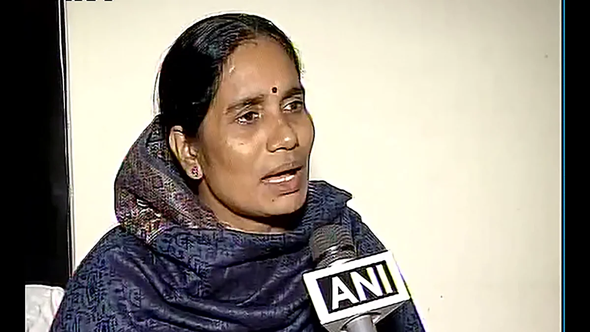 Nirbhaya’s mother. (Photo : ANI)