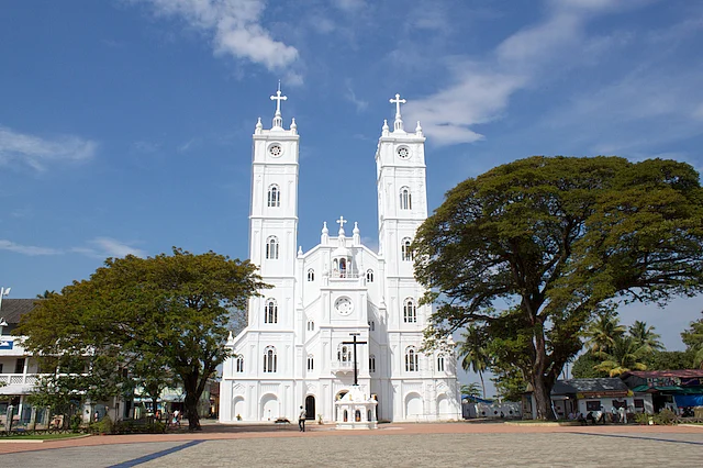 Basilica of Our Lady of Ransom, Vallarpadam. (Photo: Wikimedia Commons) 